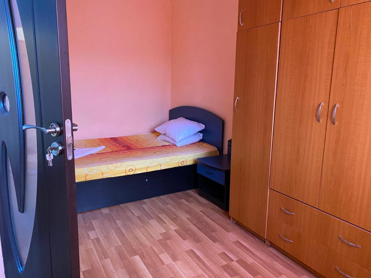 Cozy Apartments Bacau Bagian luar foto