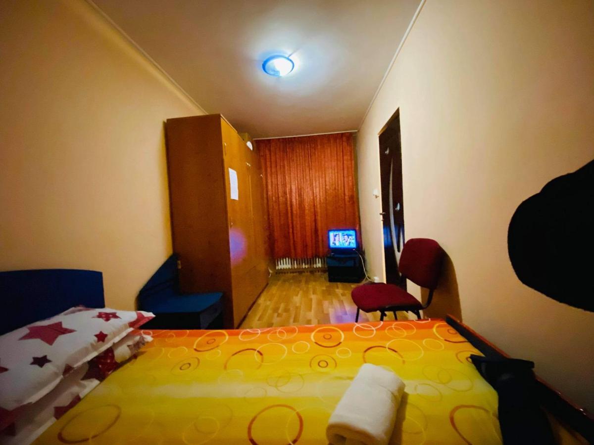Cozy Apartments Bacau Bagian luar foto