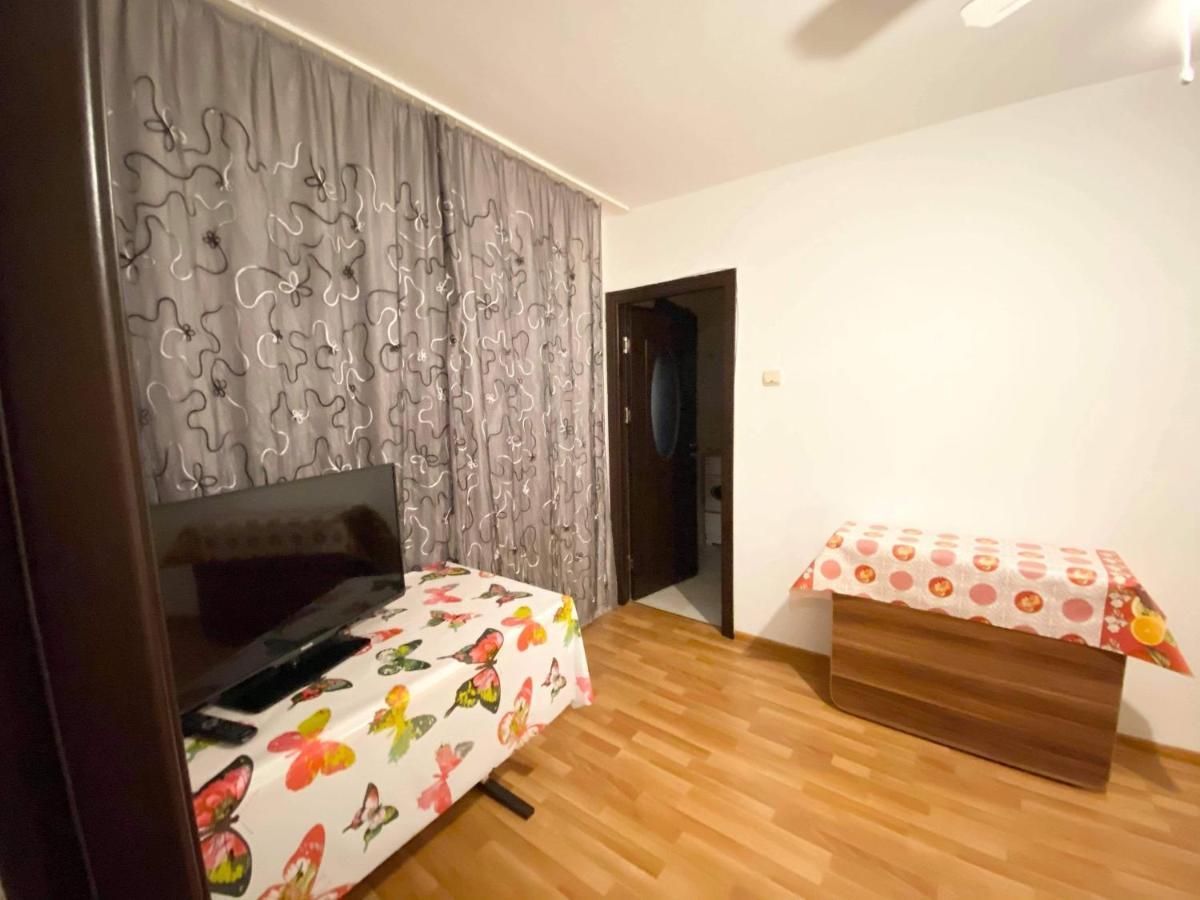 Cozy Apartments Bacau Bagian luar foto