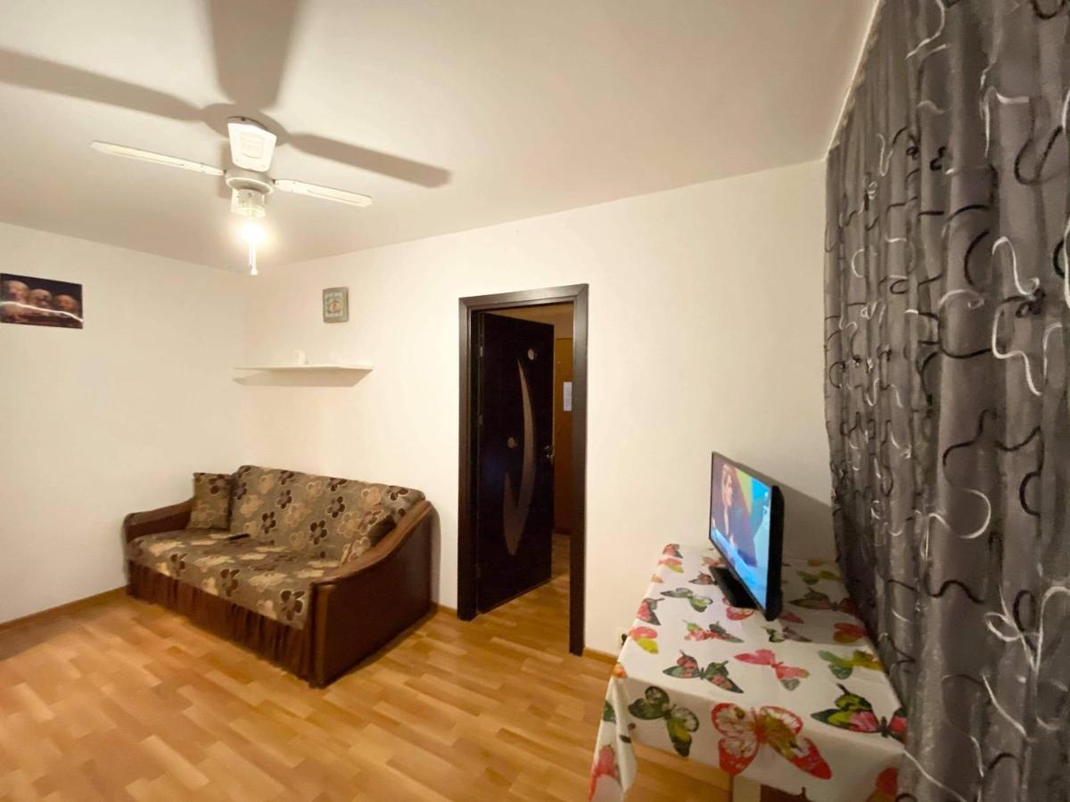 Cozy Apartments Bacau Bagian luar foto